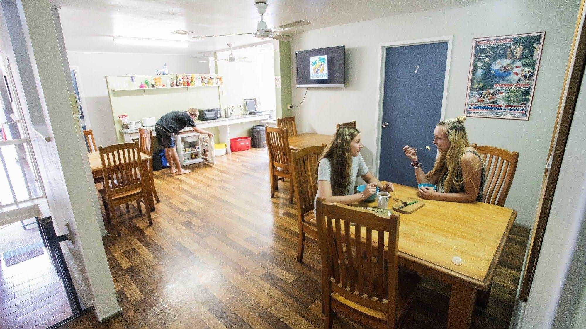 Hostel Castaways Backpackers Cairns Exteriér fotografie