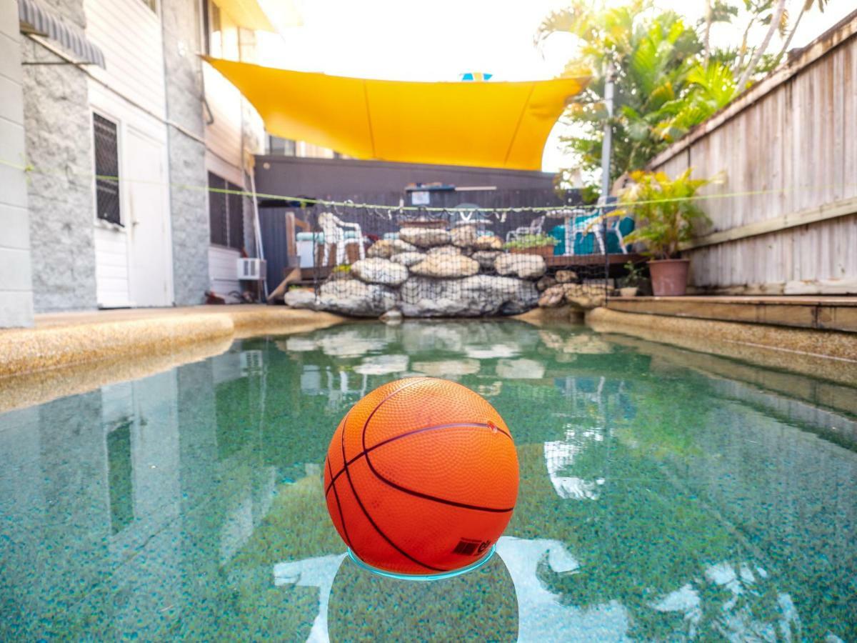 Hostel Castaways Backpackers Cairns Exteriér fotografie
